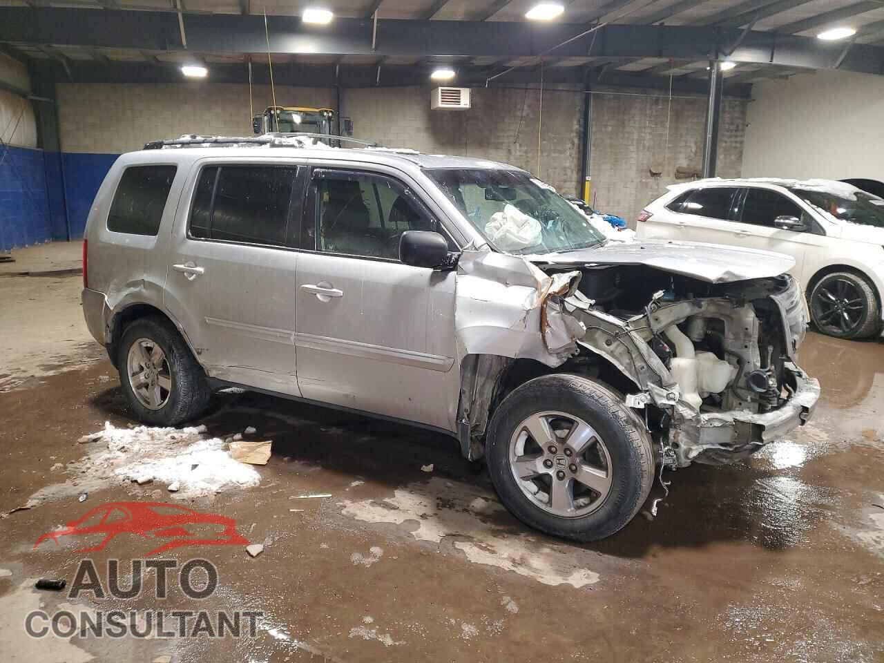 HONDA PILOT 2011 - 5FNYF4H61BB036835