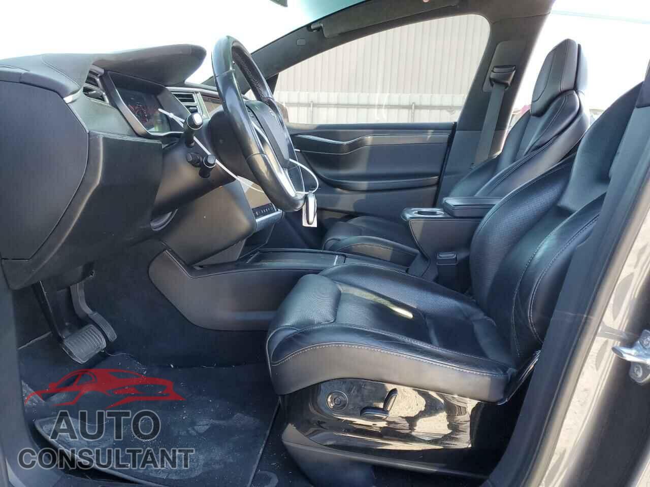 TESLA MODEL X 2016 - 5YJXCAE29GF004307