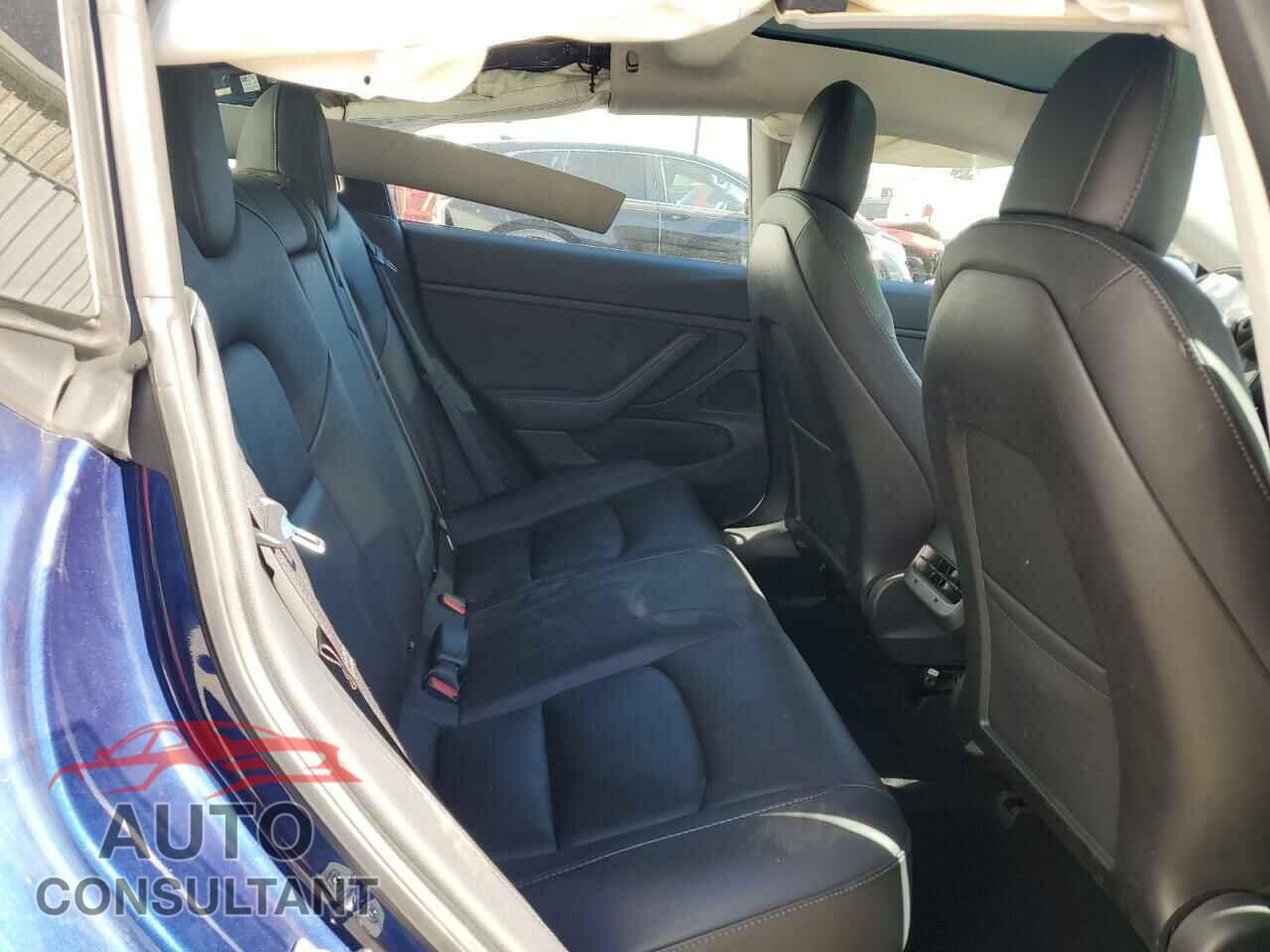 TESLA MODEL 3 2018 - 5YJ3E1EAXJF124821