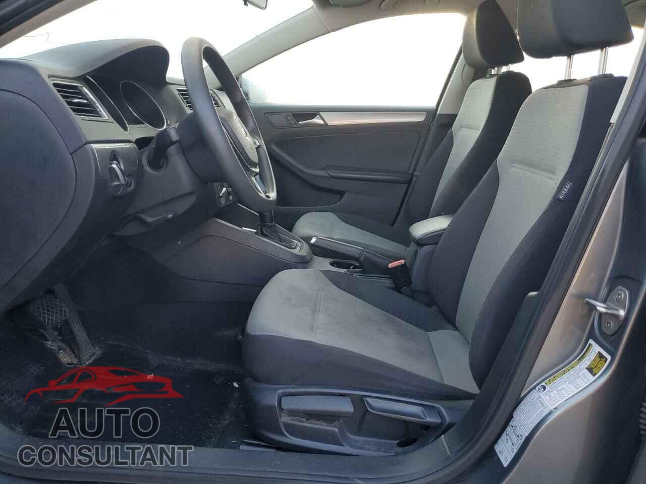VOLKSWAGEN JETTA 2017 - 3VW2B7AJ2HM252650
