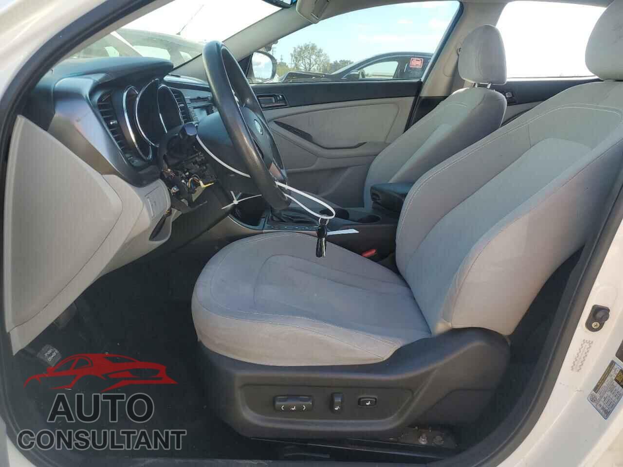 KIA OPTIMA 2011 - KNAGM4A79B5124082
