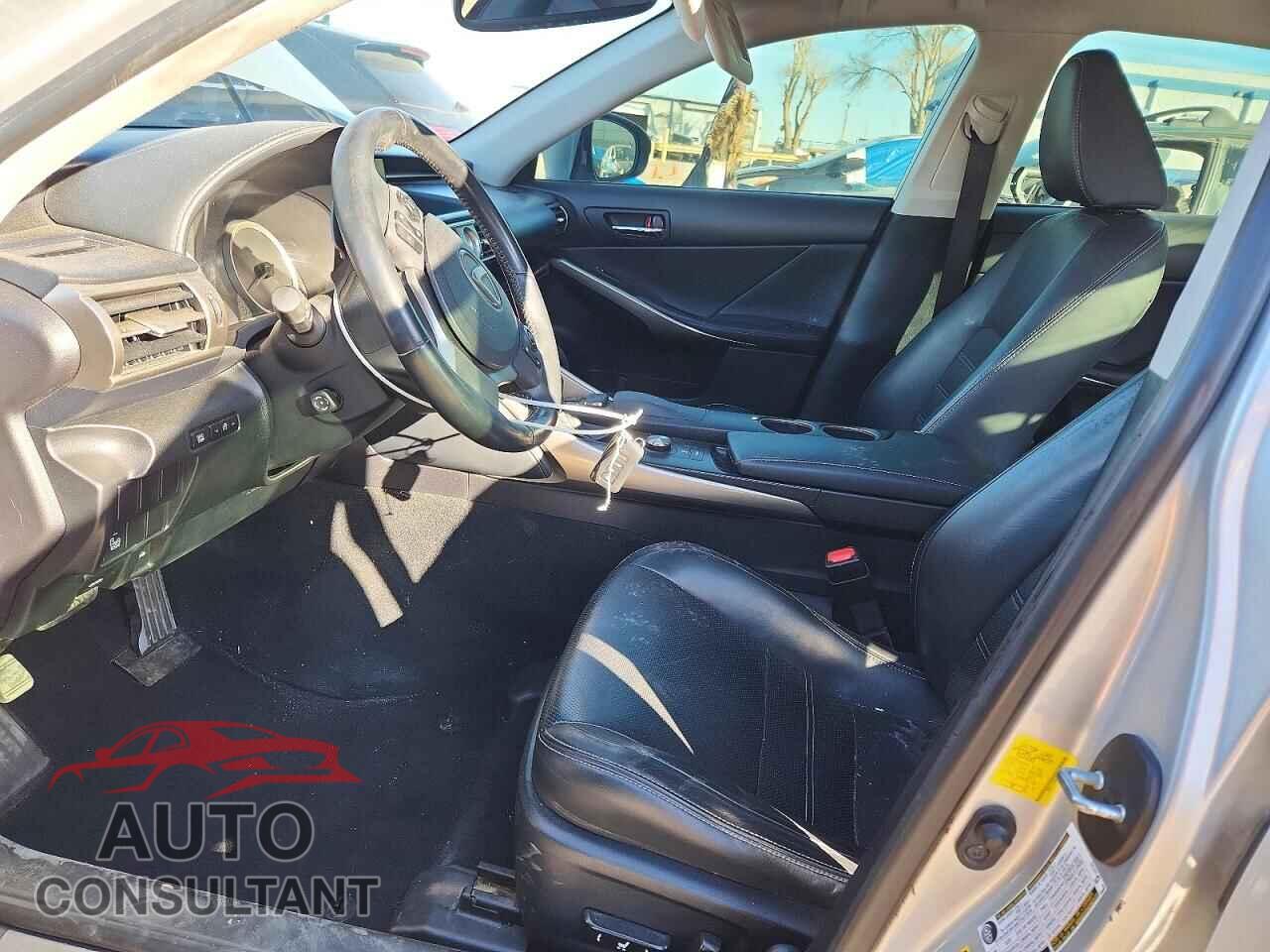 LEXUS IS 2015 - JTHCF1D25F5021904