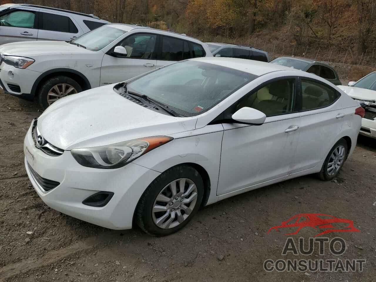 HYUNDAI ELANTRA 2013 - 5NPDH4AE8DH203111