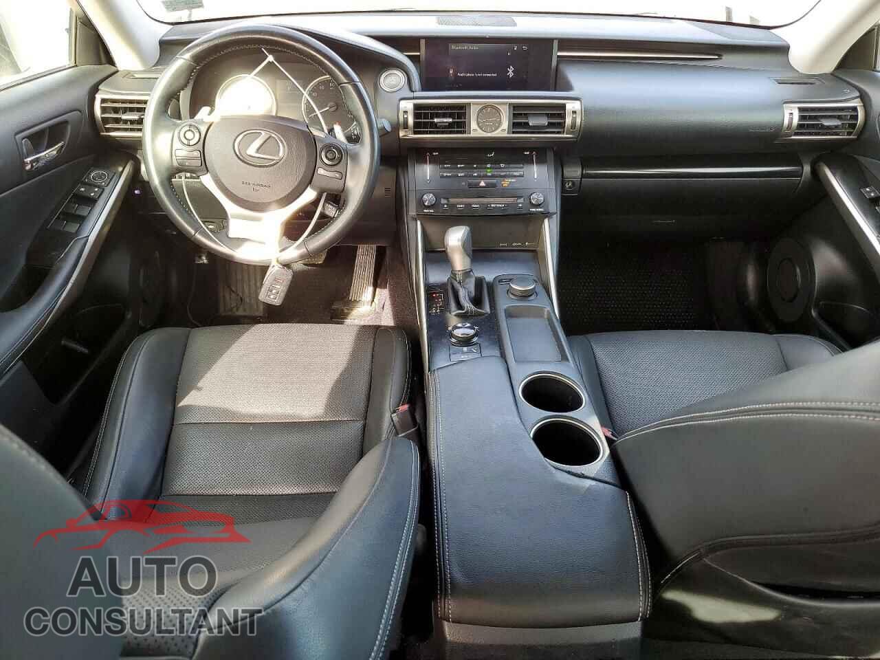 LEXUS IS 2014 - JTHBF1D20E5008830