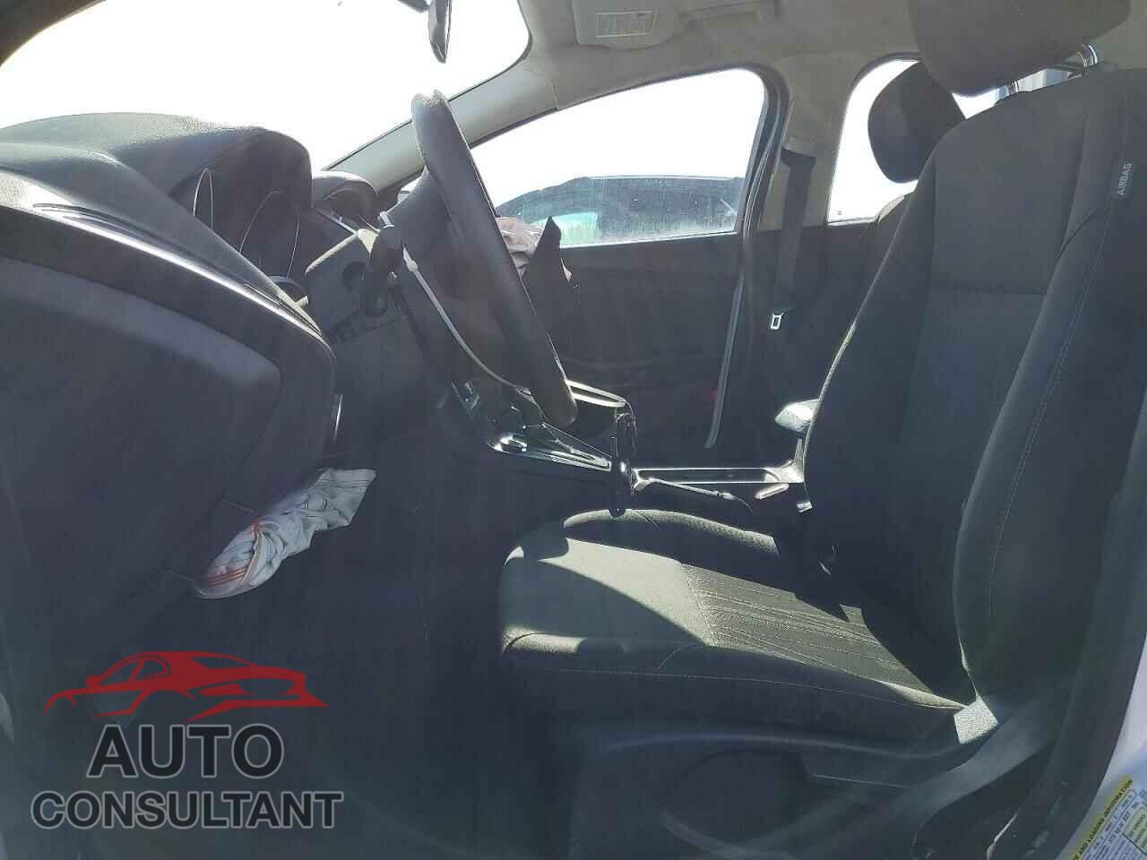 FORD FOCUS 2015 - 1FADP3F2XFL280370