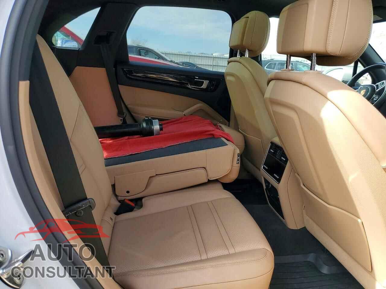 PORSCHE CAYENNE 2019 - WP1AE2AY4KDA51467