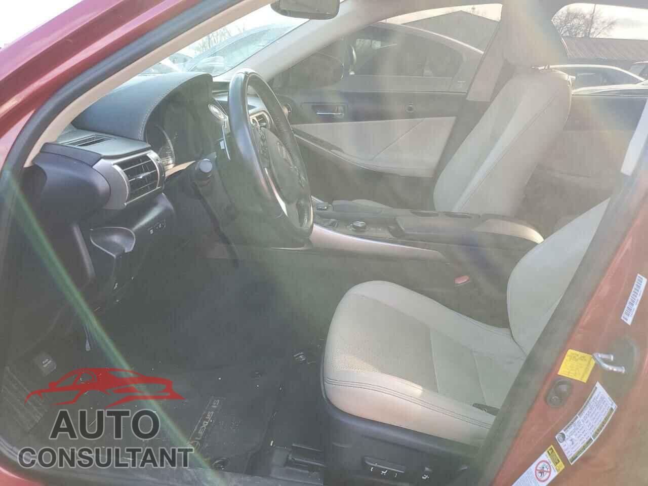 LEXUS IS 2015 - JTHCF1D26F5017781
