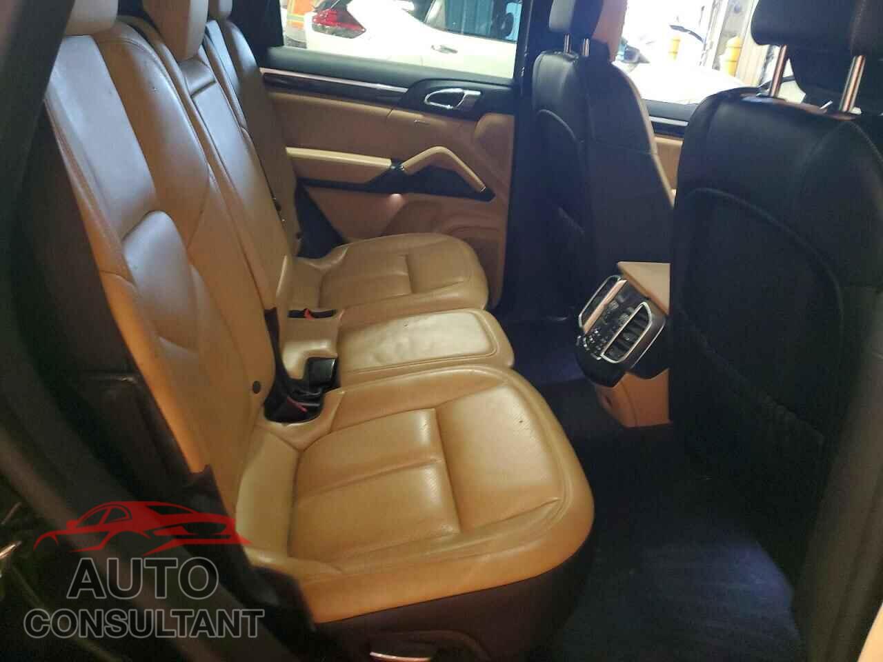 PORSCHE CAYENNE 2017 - WP1AB2A20HLA52733