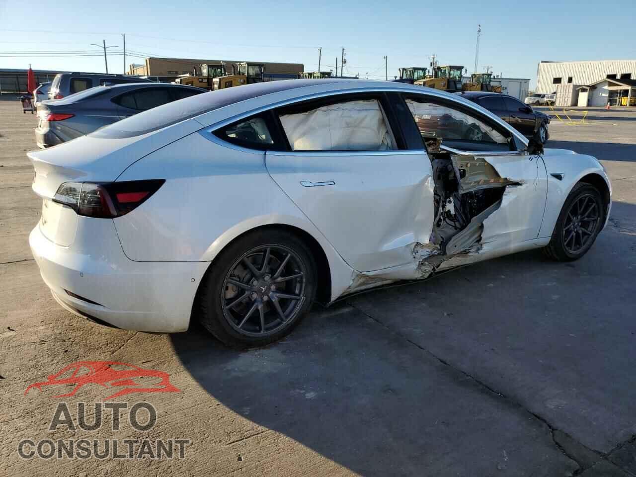 TESLA MODEL 3 2018 - 5YJ3E1EA8JF035331