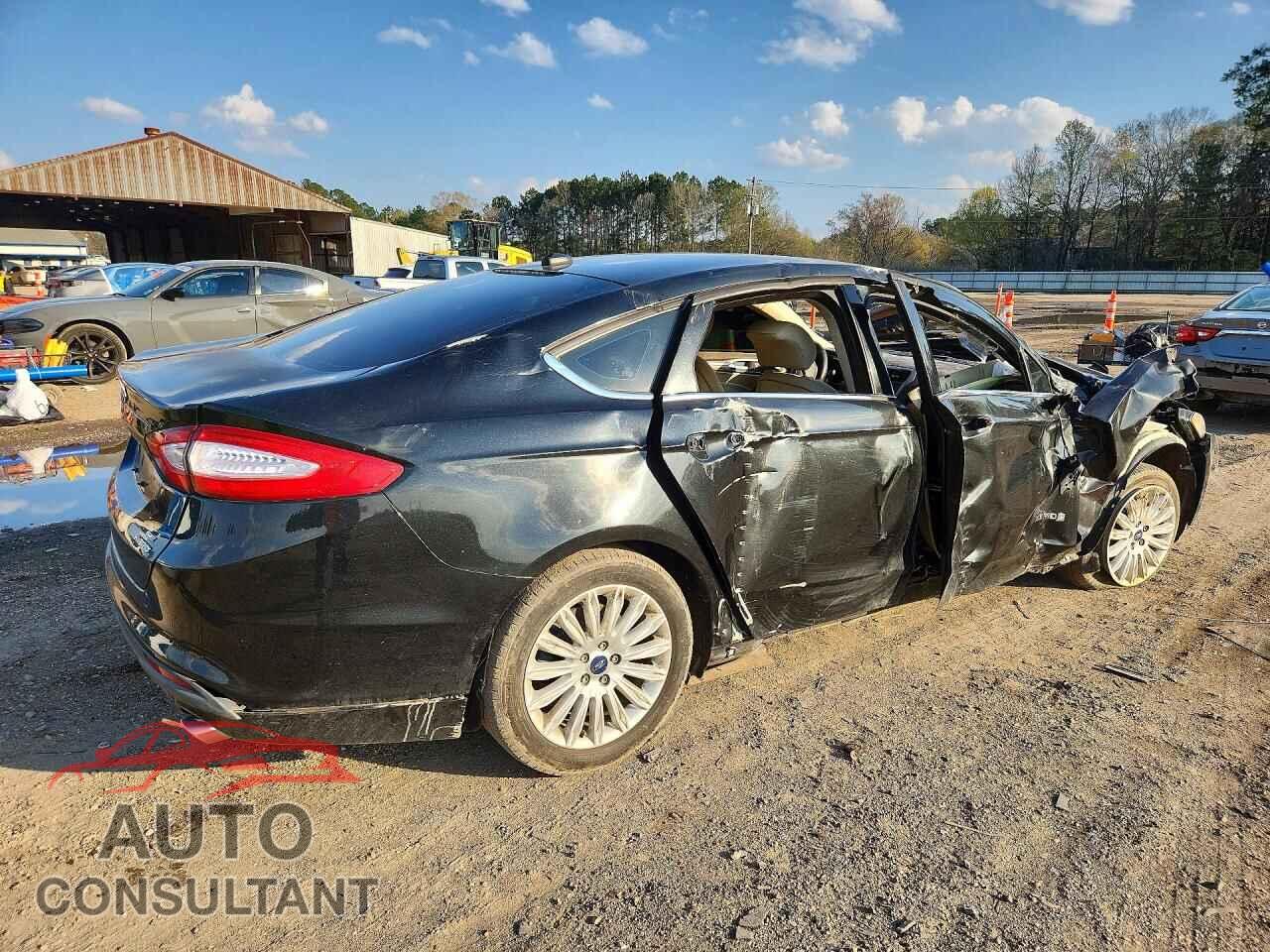 FORD FUSION 2015 - 3FA6P0LU4FR199461