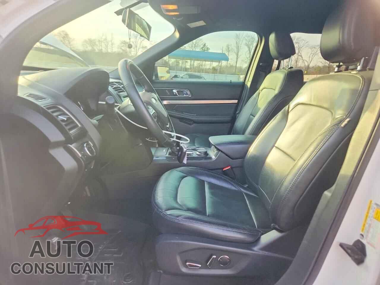 FORD EXPLORER 2018 - 1FM5K8D81JGB28590