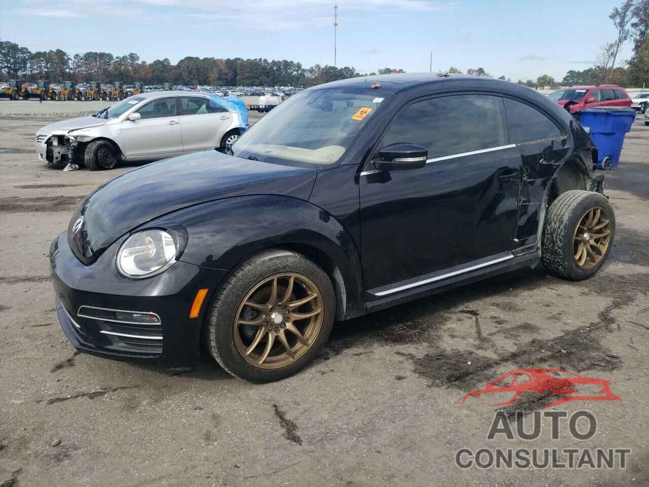 VOLKSWAGEN BEETLE 2018 - 3VWJD7AT4JM710721