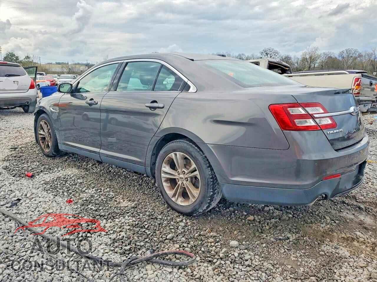 FORD TAURUS 2017 - 1FAHP2E83HG103558