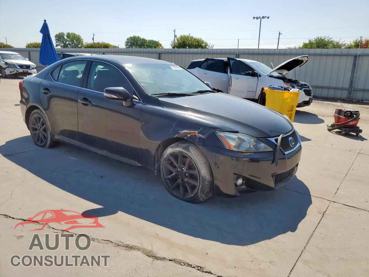 LEXUS IS 2011 - JTHBF5C21B5151824