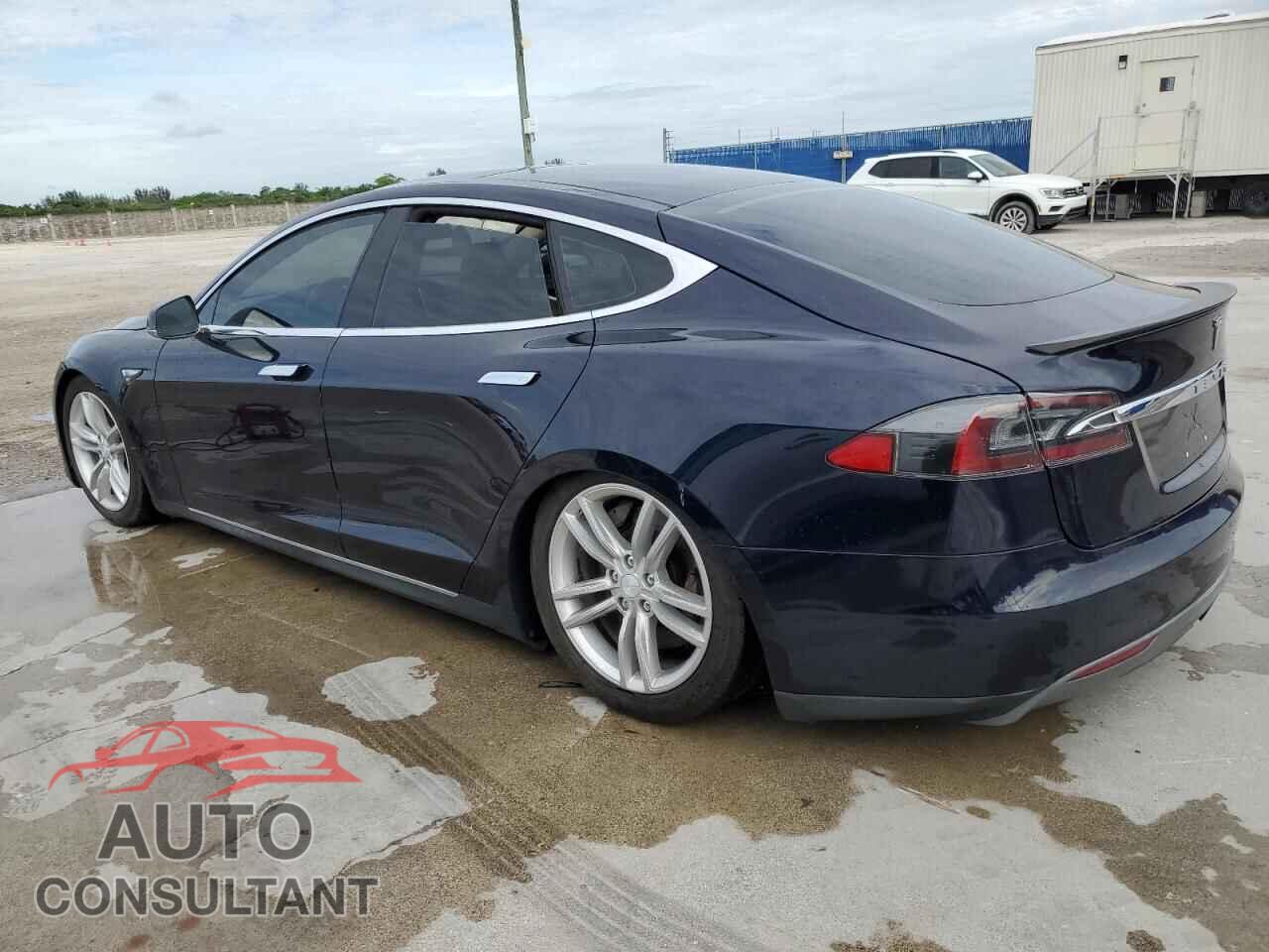 TESLA MODEL S 2013 - 5YJSA1DP6DFP12734