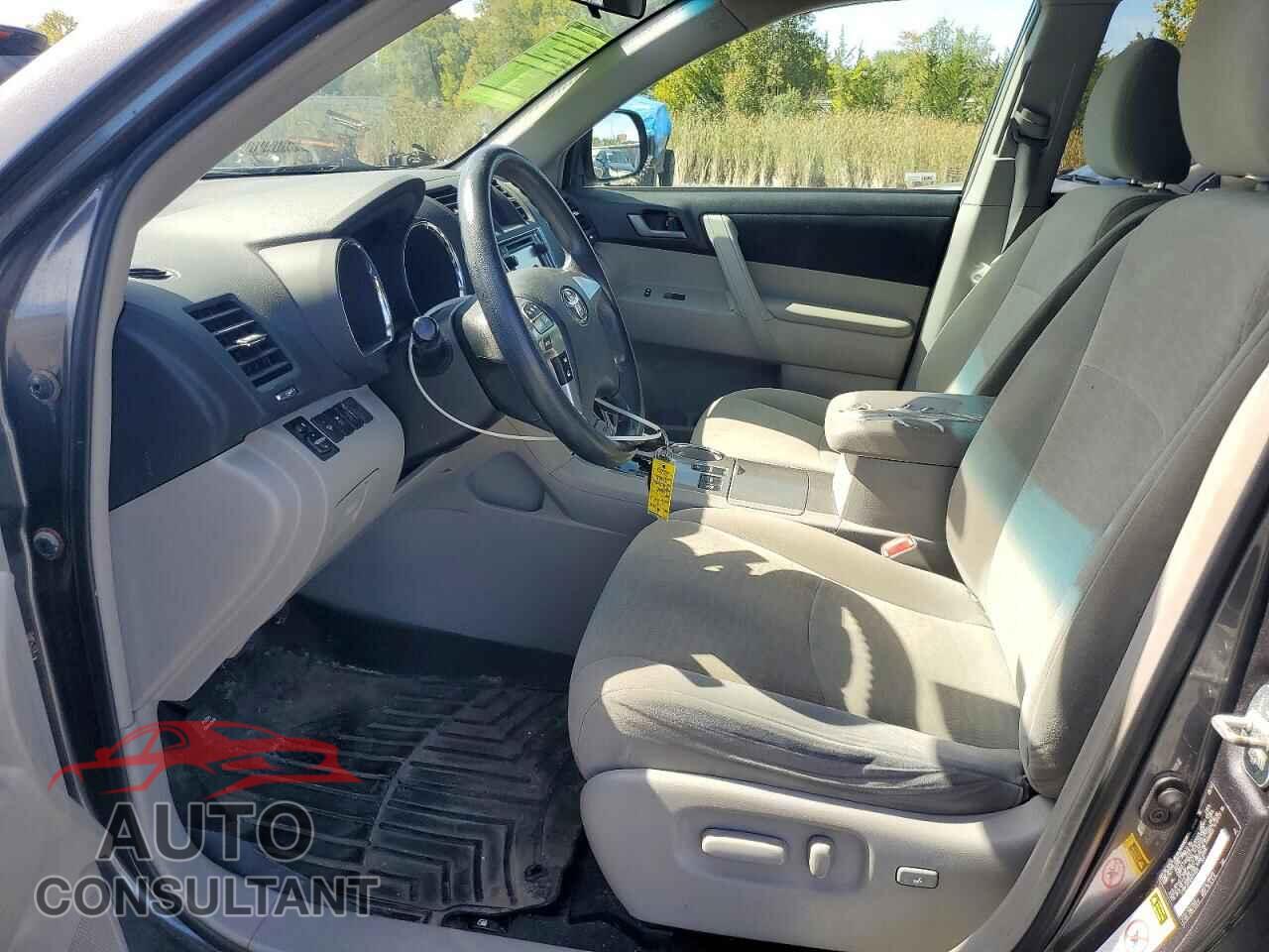 TOYOTA HIGHLANDER 2013 - 5TDBK3EH3DS244635