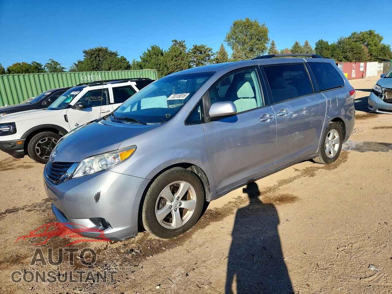 TOYOTA SIENNA 2013 - 5TDKK3DC8DS291889