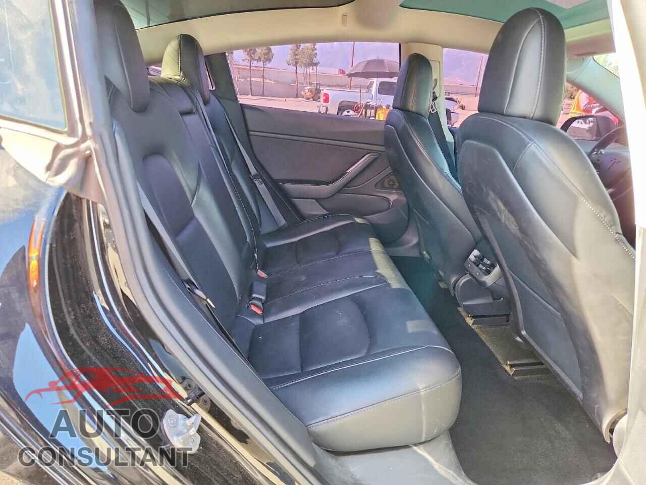 TESLA MODEL 3 2019 - 5YJ3E1EA0KF415717