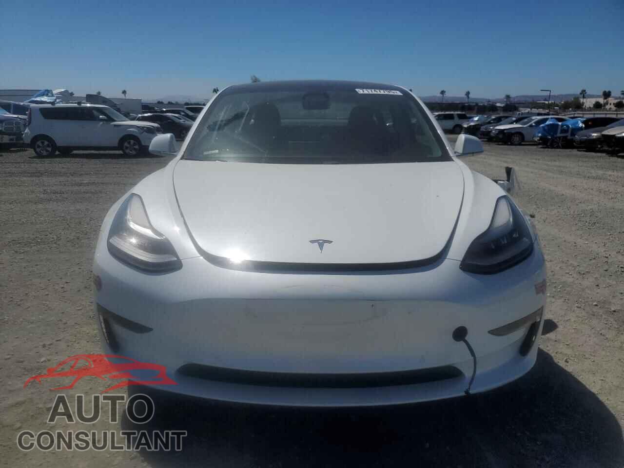 TESLA MODEL 3 2018 - 5YJ3E1EA8JF018352