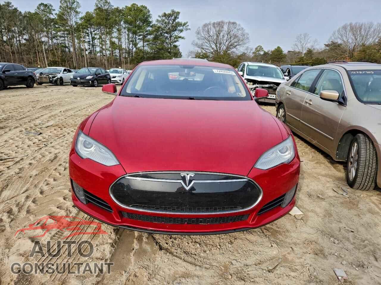TESLA MODEL S 2013 - 5YJSA1CN4DFP08388