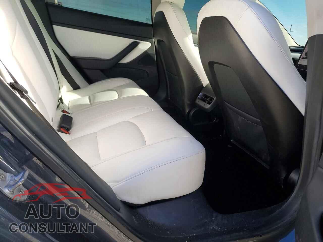 TESLA MODEL 3 2020 - 5YJ3E1EB2LF640036
