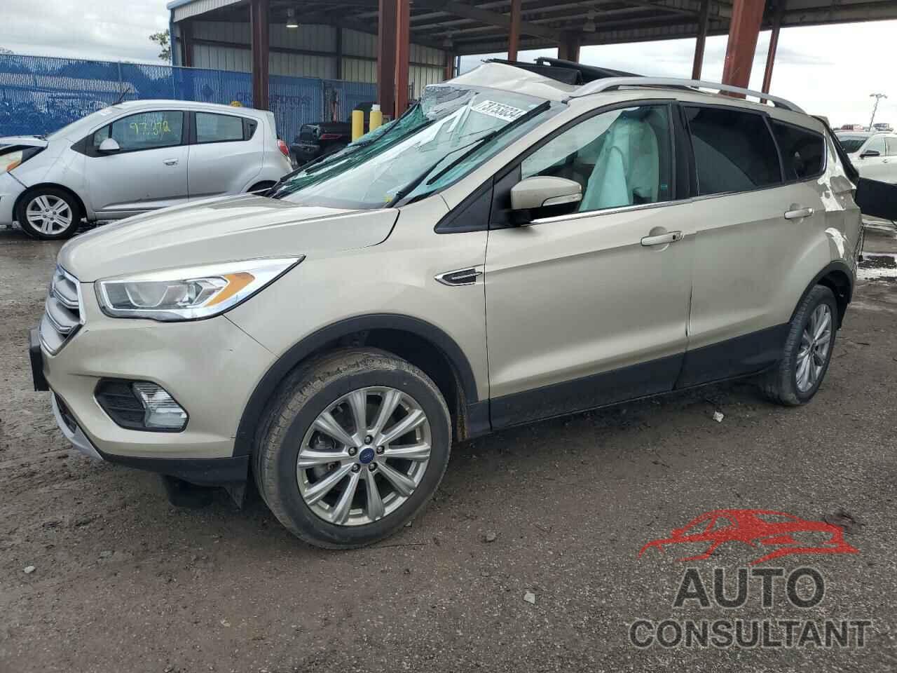 FORD ESCAPE 2017 - 1FMCU0J95HUF04462