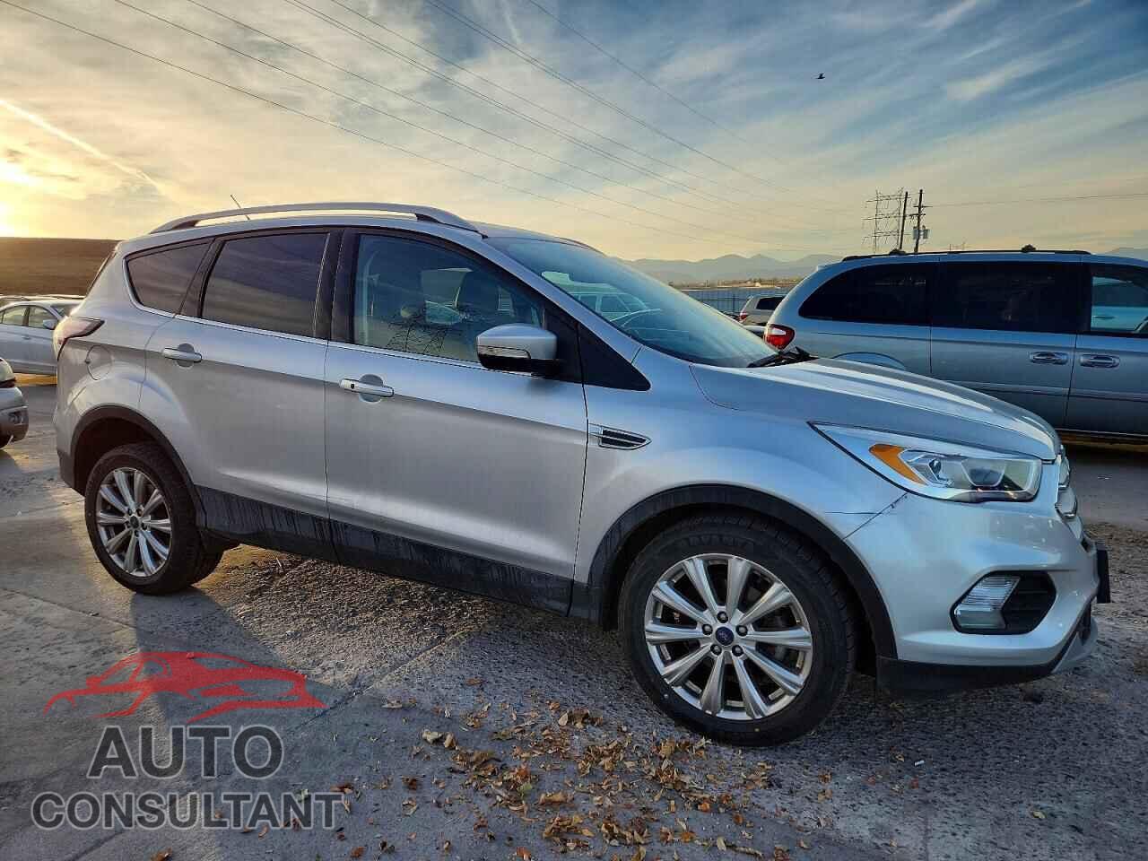 FORD ESCAPE 2017 - 1FMCU0JD0HUB14258