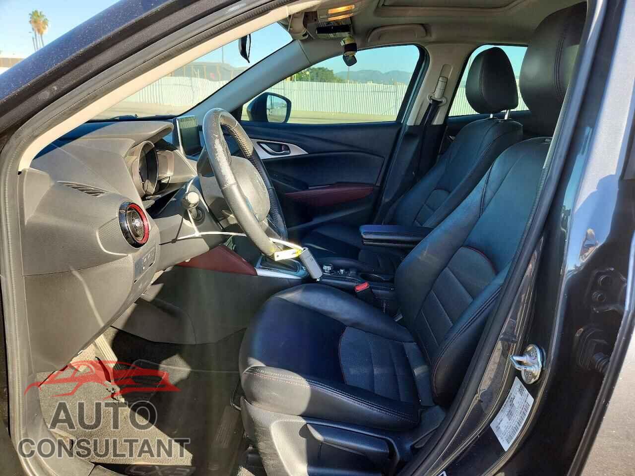 MAZDA CX-3 2017 - JM1DKFC78H0143085