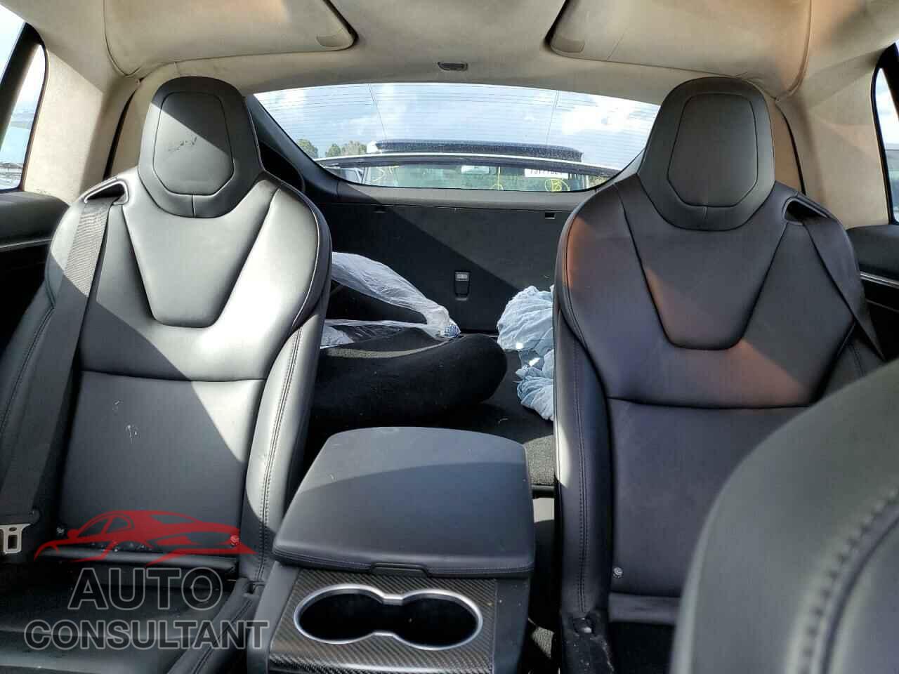 TESLA MODEL X 2017 - 5YJXCBE45HF076954