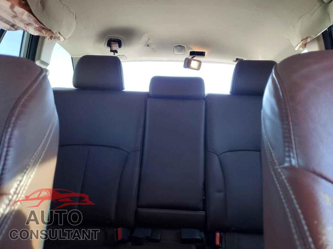 SUBARU OUTBACK 2014 - 4S4BRDPC4E2272001