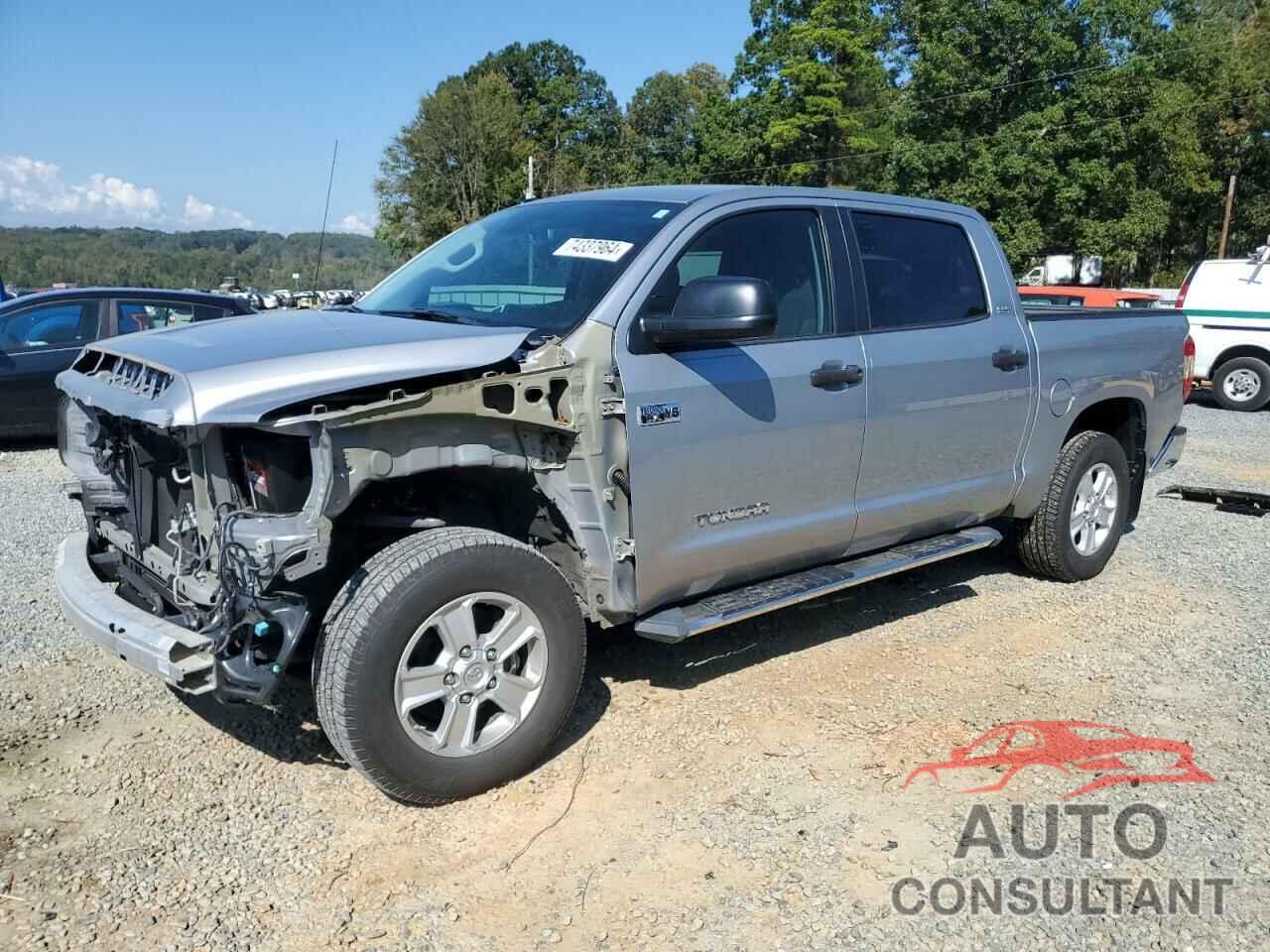 TOYOTA TUNDRA 2018 - 5TFDY5F14JX742403