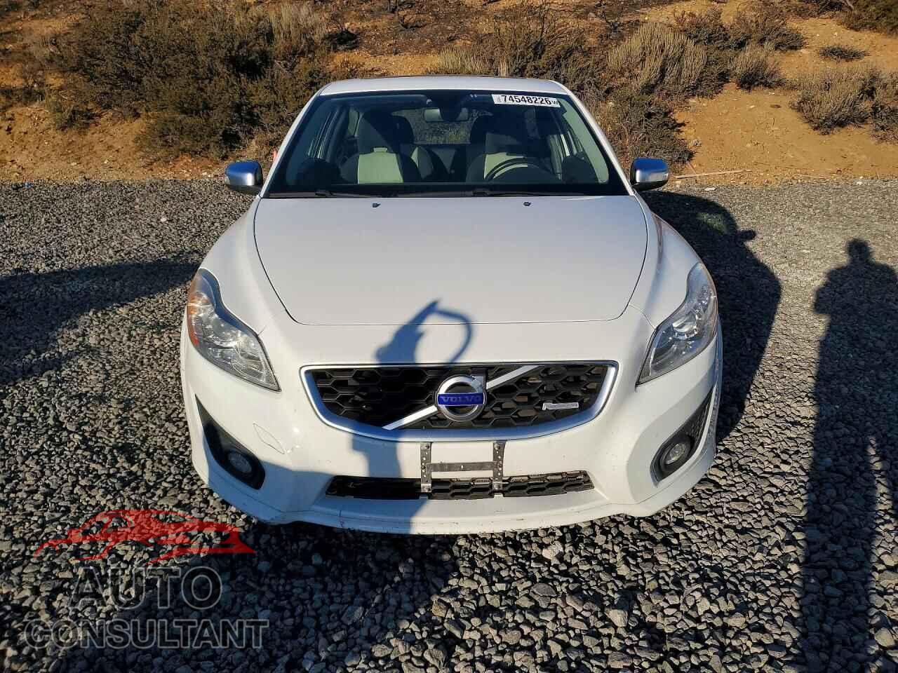 VOLVO C30 2012 - YV1672MK2C2273473