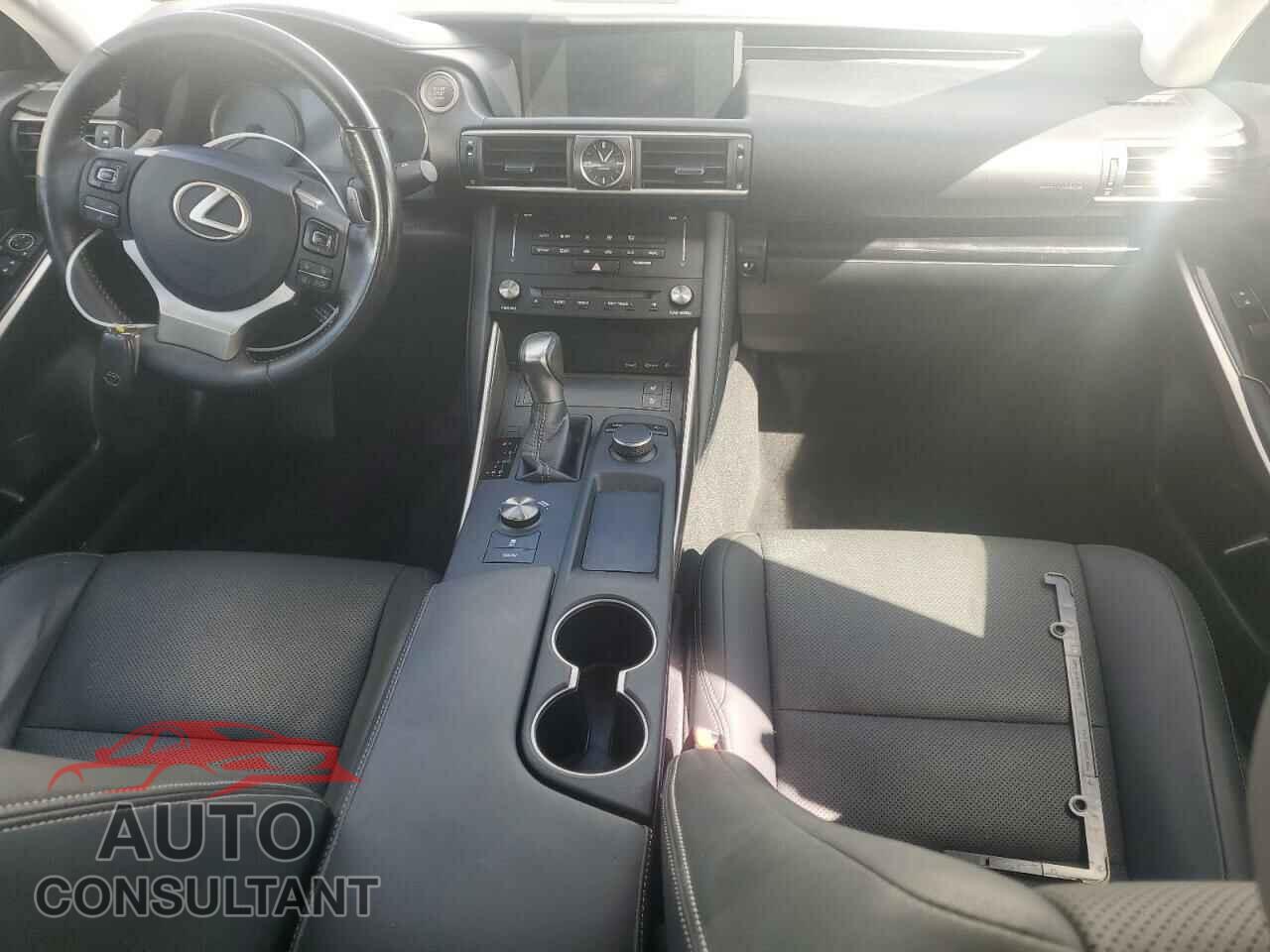 LEXUS IS 2017 - JTHCM1D26H5019555