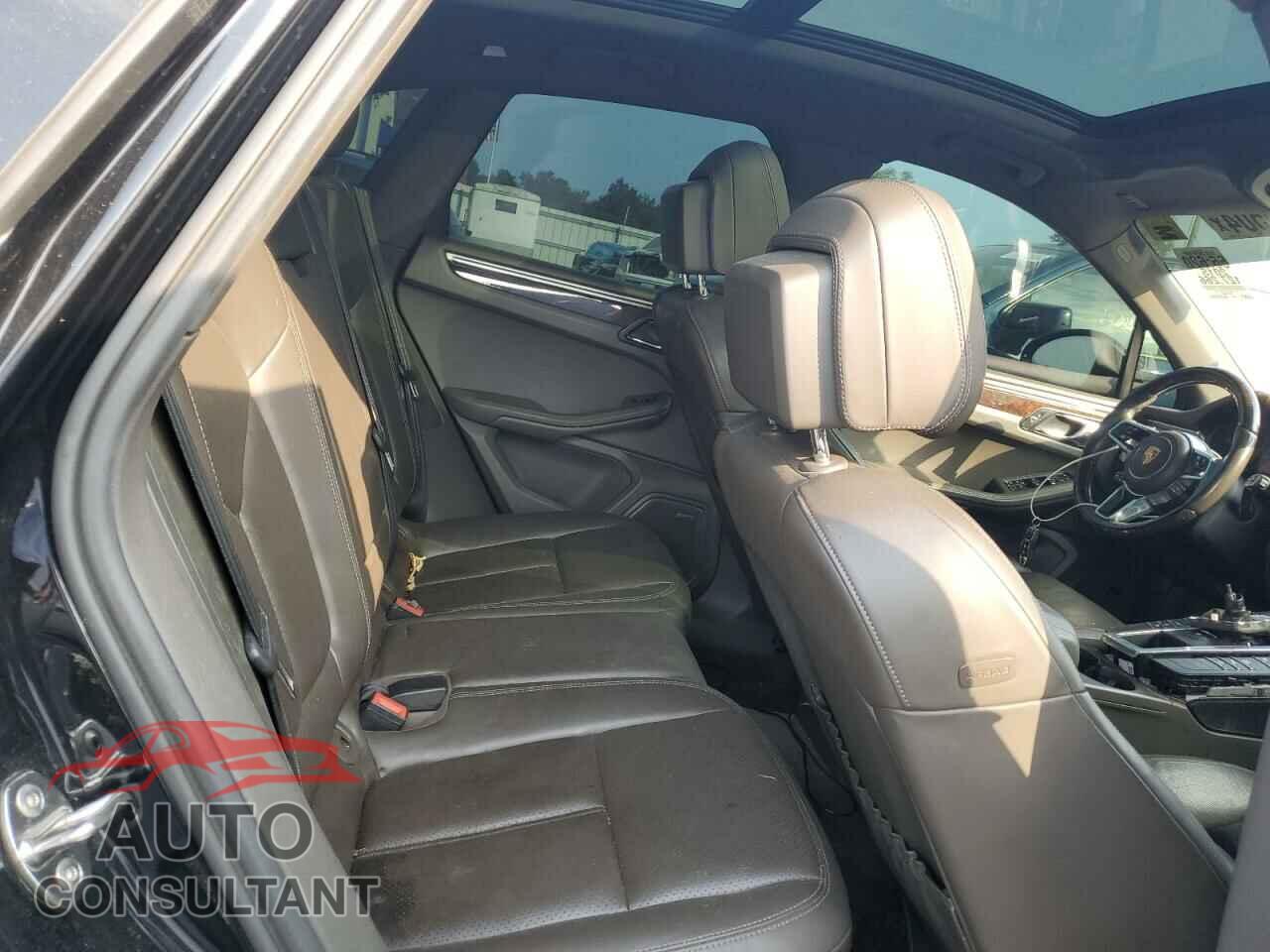 PORSCHE MACAN 2015 - WP1AB2A58FLB65708