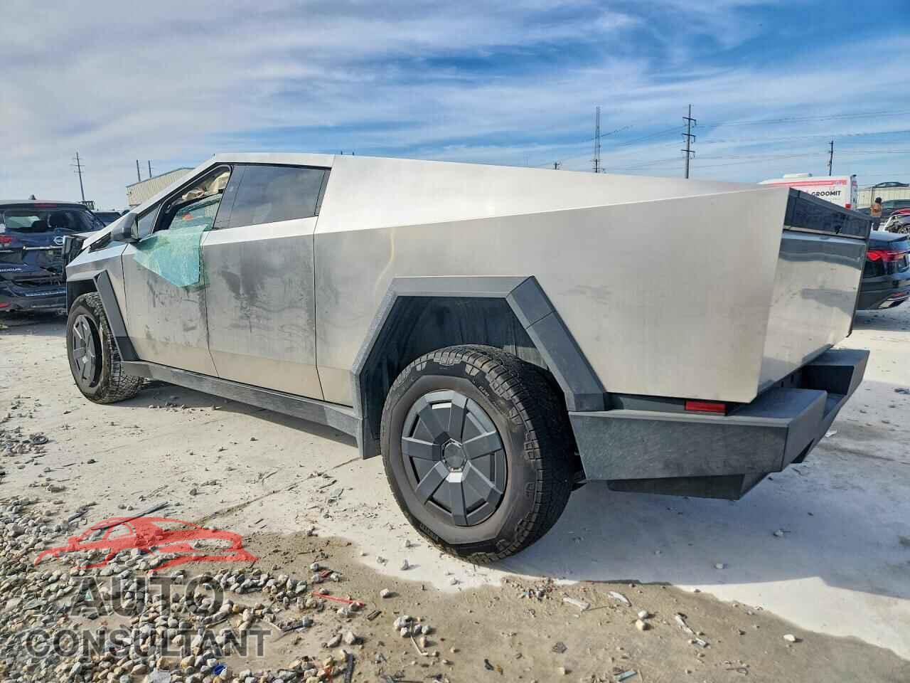TESLA CYBERTRUCK 2025 - 7G2CEHED2SA081123