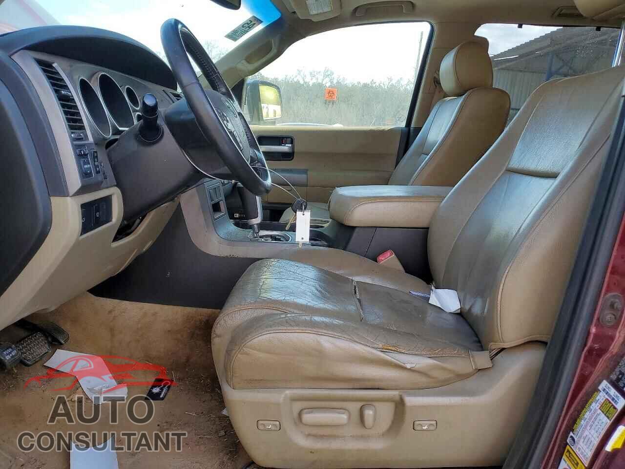 TOYOTA SEQUOIA 2011 - 5TDKY5G15BS035856