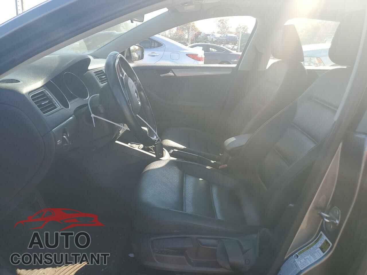 VOLKSWAGEN JETTA 2017 - 3VWDB7AJ3HM404699