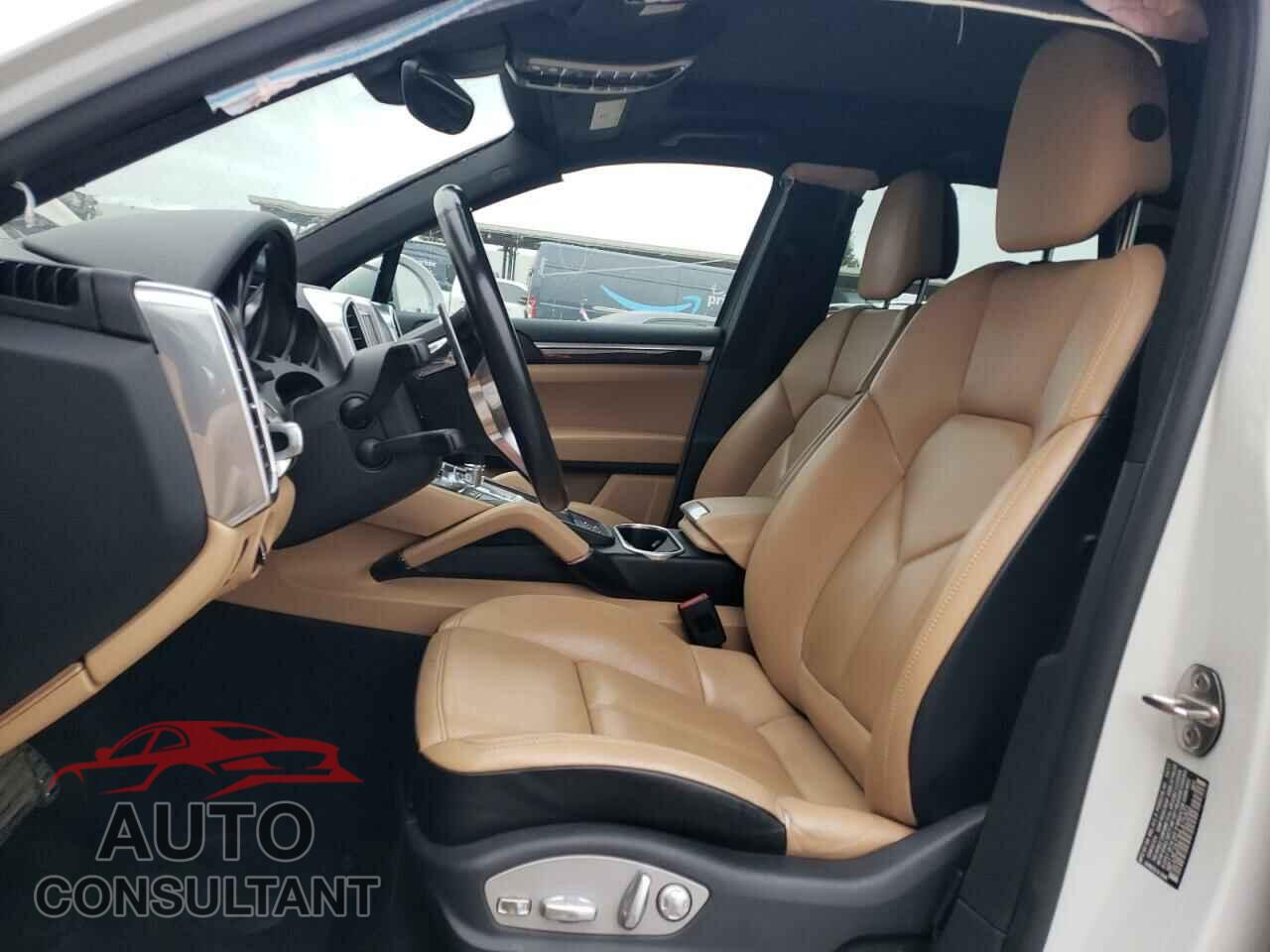 PORSCHE CAYENNE 2017 - WP1AE2A23HLA75401
