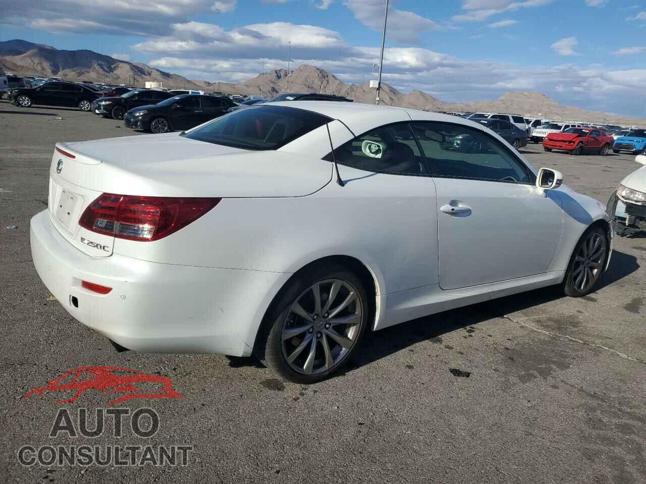 LEXUS IS 2014 - JTHFF2C24E2531732
