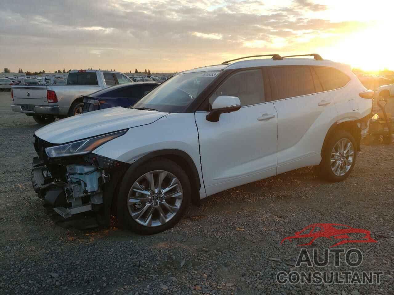TOYOTA HIGHLANDER 2023 - 5TDKDRBH1PS015652