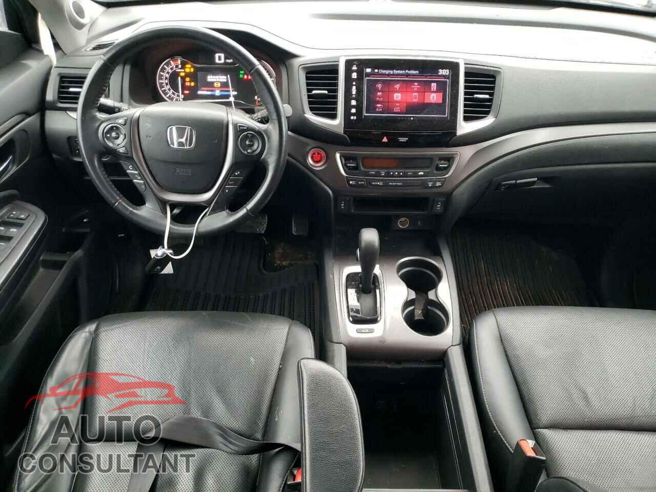 HONDA RIDGELINE 2017 - 5FPYK3F68HB030104