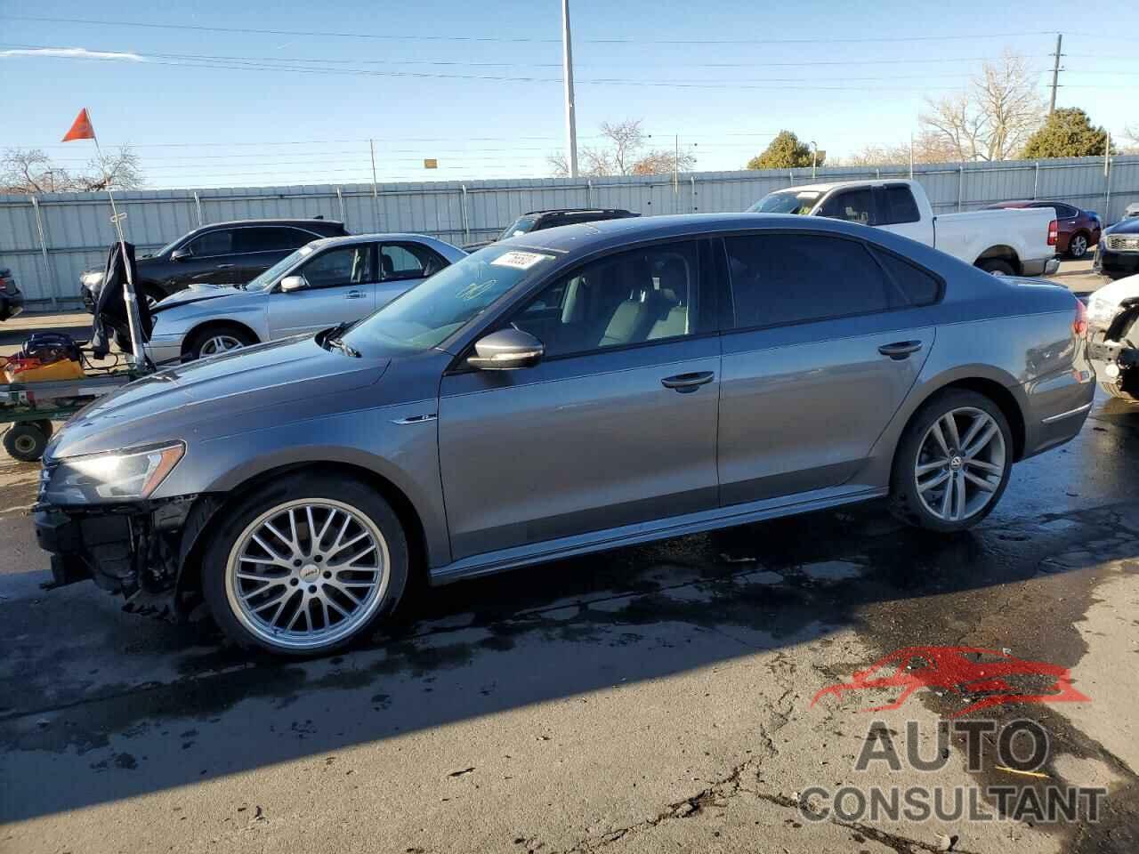 VOLKSWAGEN PASSAT 2018 - 1VWAA7A35JC005209