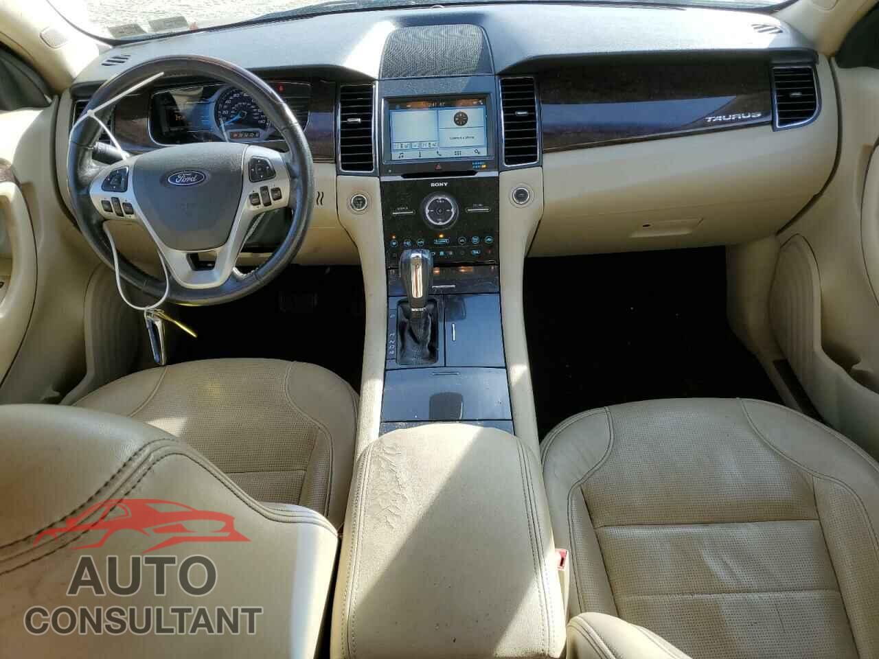 FORD TAURUS 2018 - 1FAHP2F84JG134175