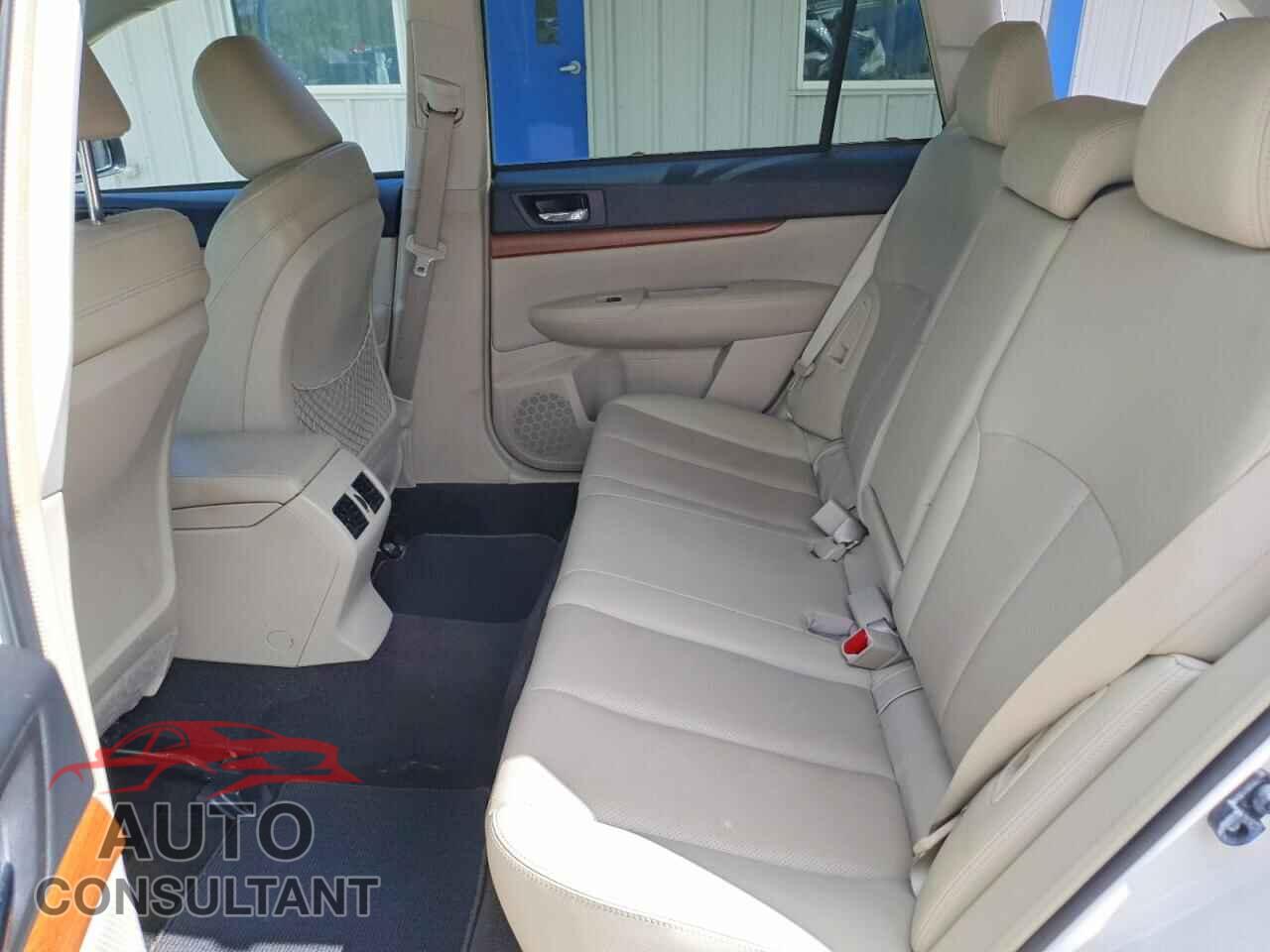 SUBARU OUTBACK 2014 - 4S4BRBLC3E3310676