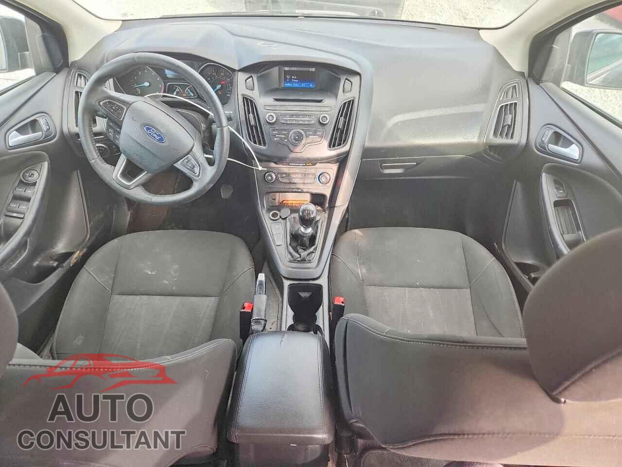 FORD FOCUS 2015 - 1FADP3FE1FL304677
