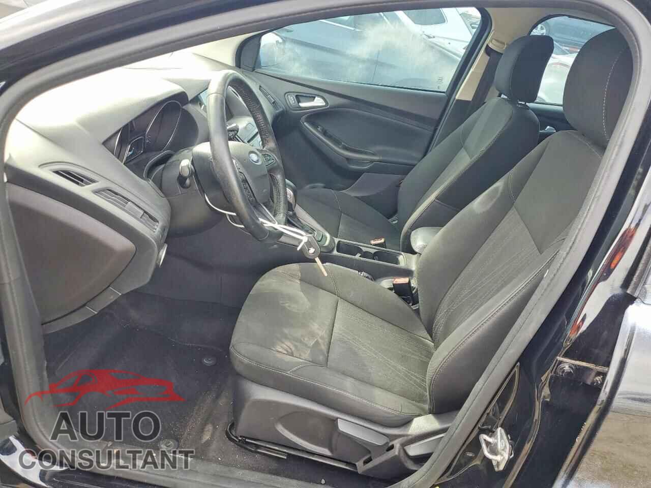 FORD FOCUS 2017 - 1FADP3M22HL295841