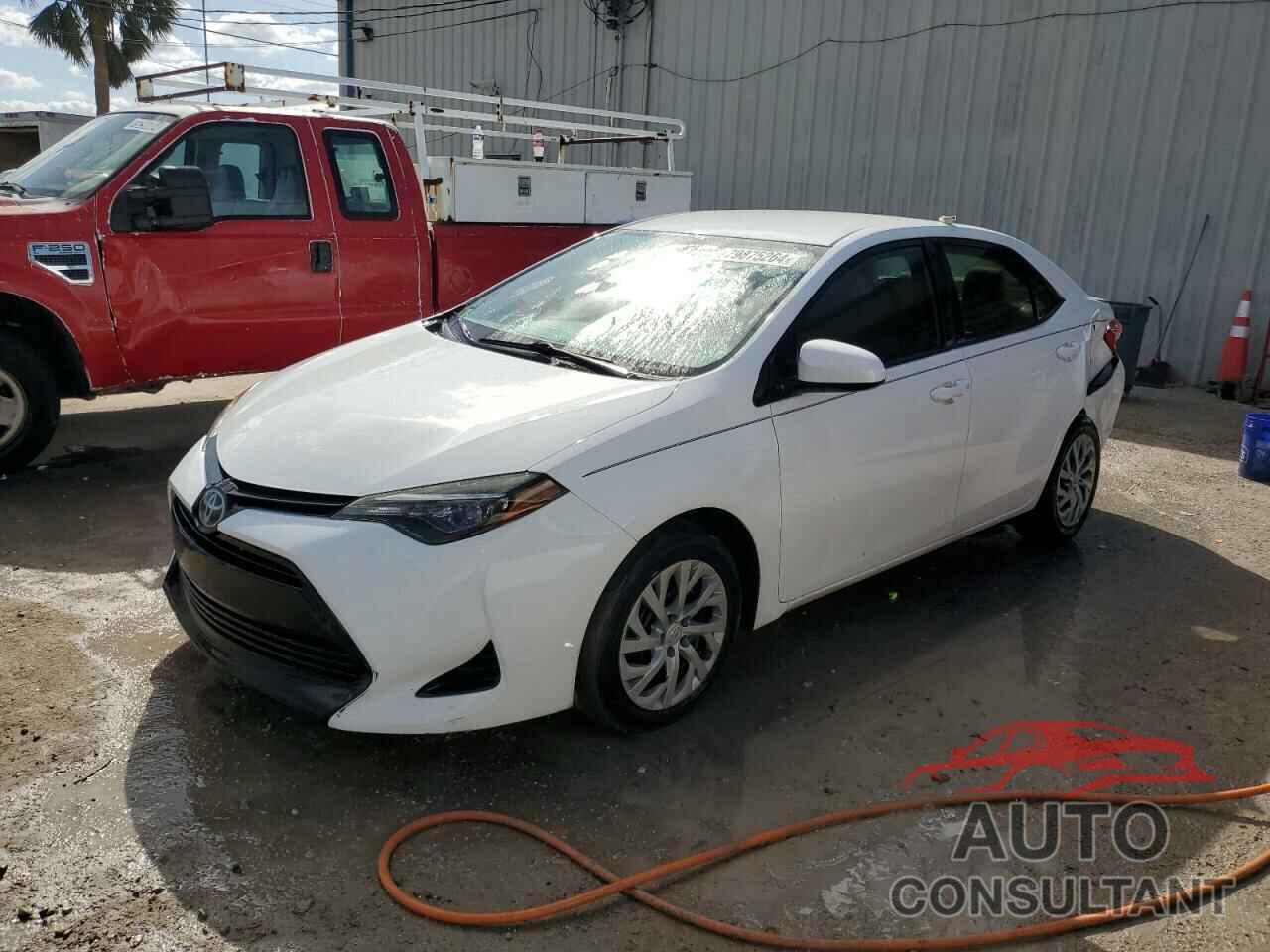 TOYOTA COROLLA 2018 - 2T1BURHE5JC020432