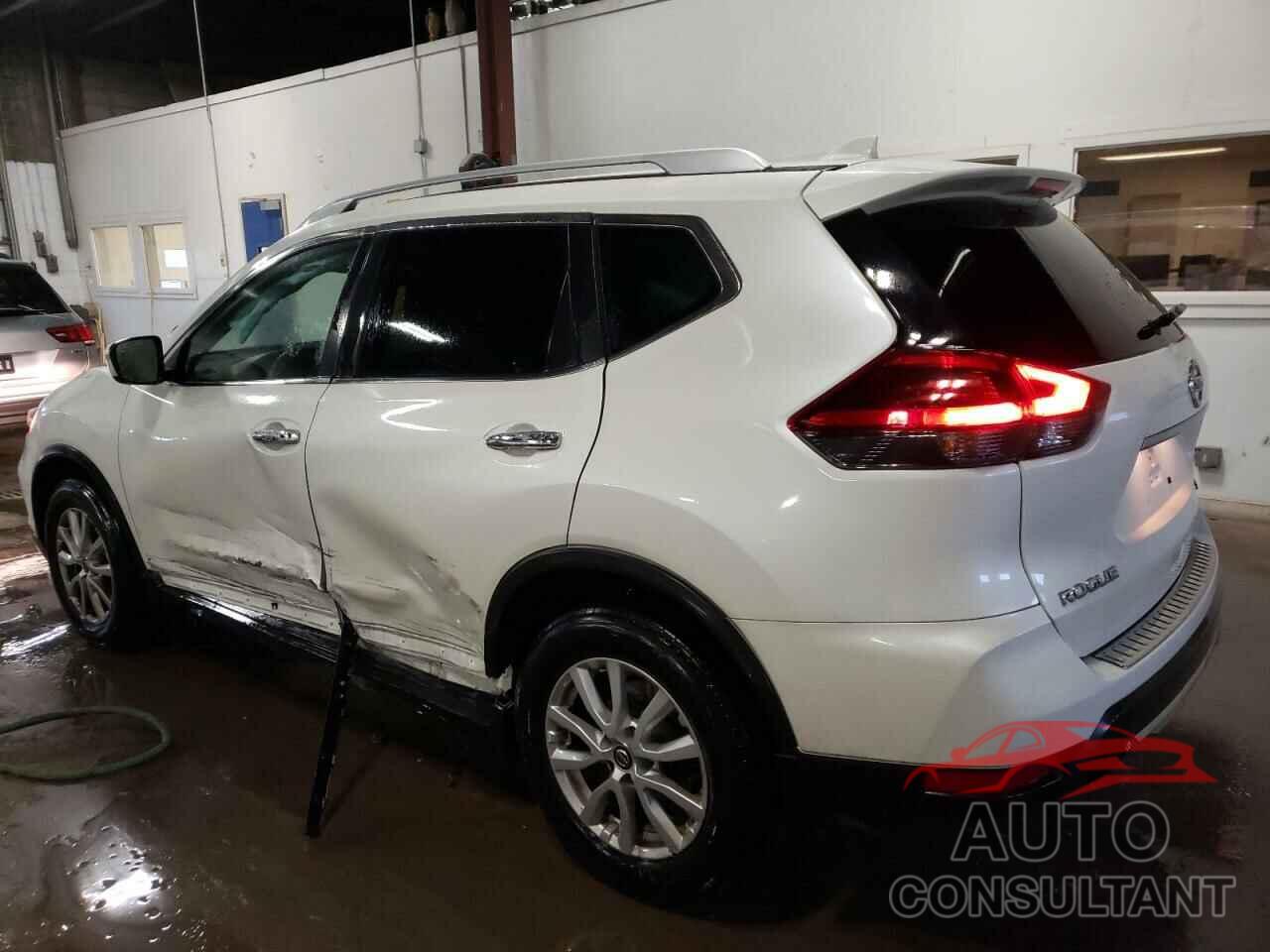 NISSAN ROGUE 2018 - KNMAT2MV5JP599905