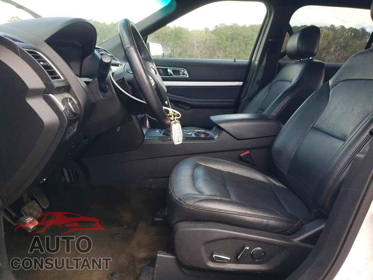 FORD EXPLORER 2017 - 1FM5K7D86HGA92013