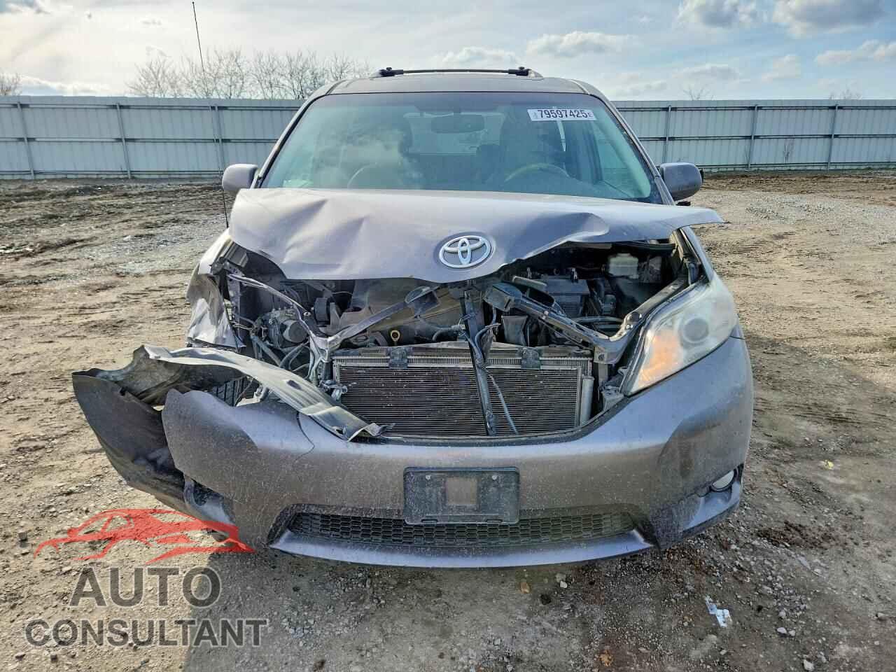 TOYOTA SIENNA 2013 - 5TDYK3DC2DS376544